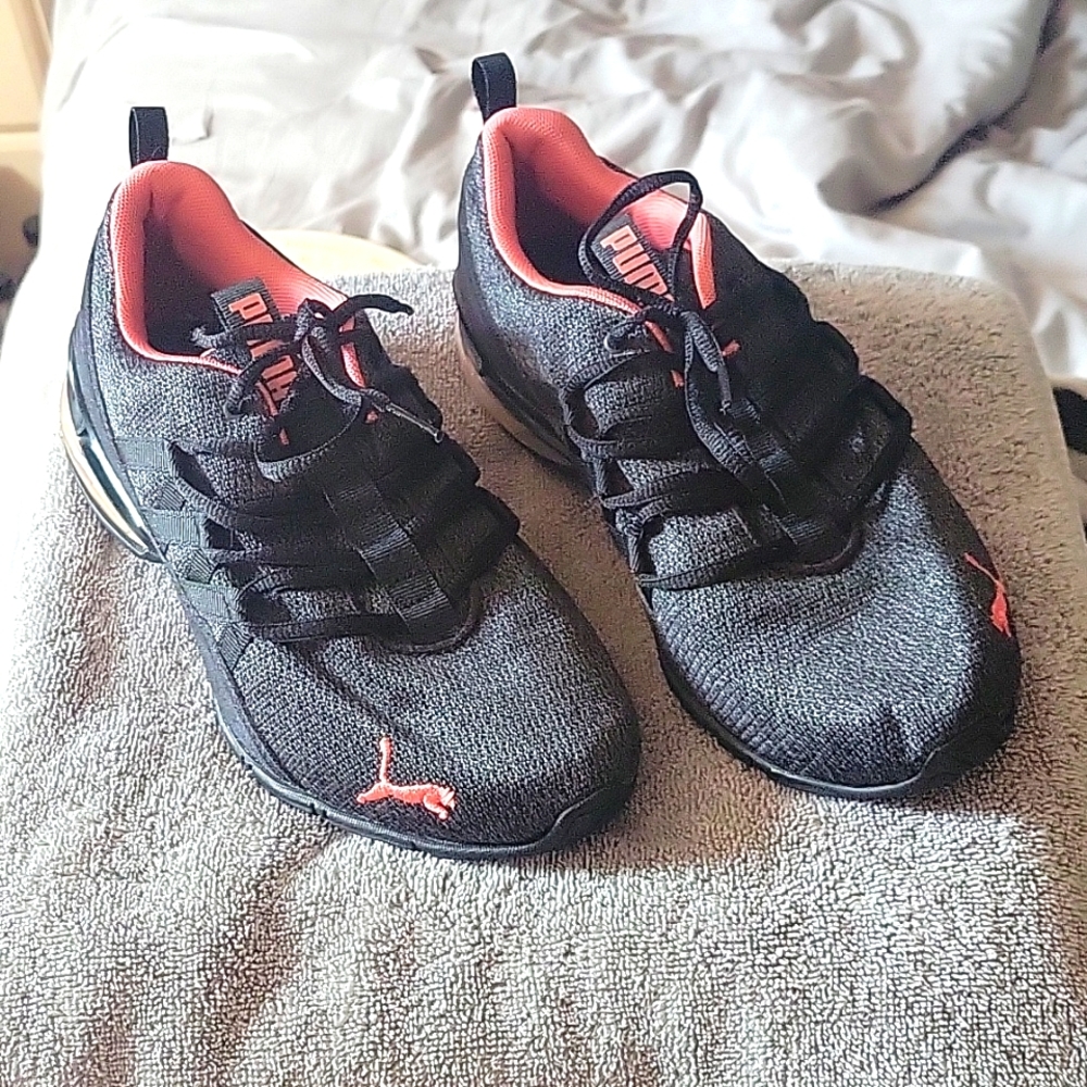 Puma Sneakers